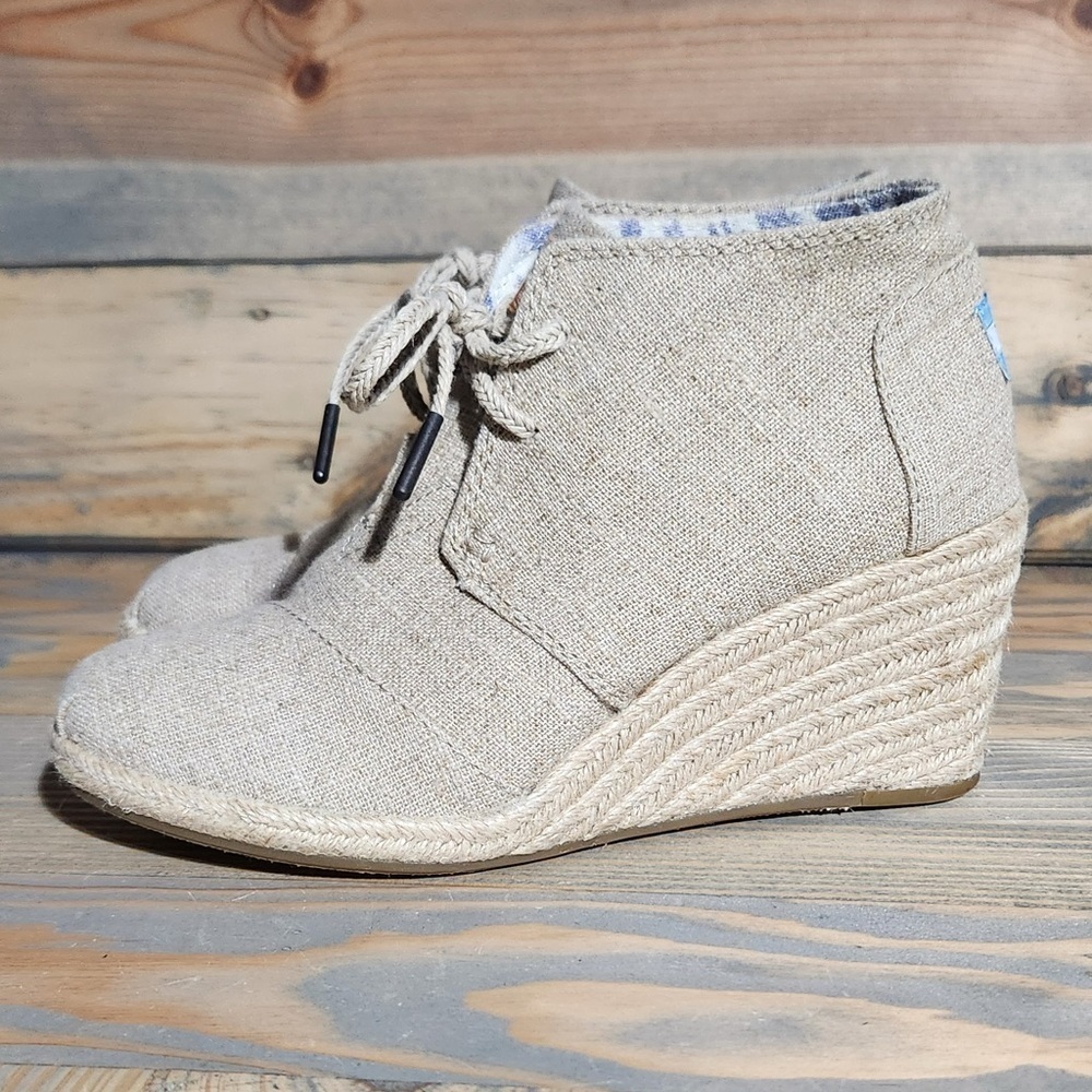 Toms women’s wedge ankle boot size 7 K16